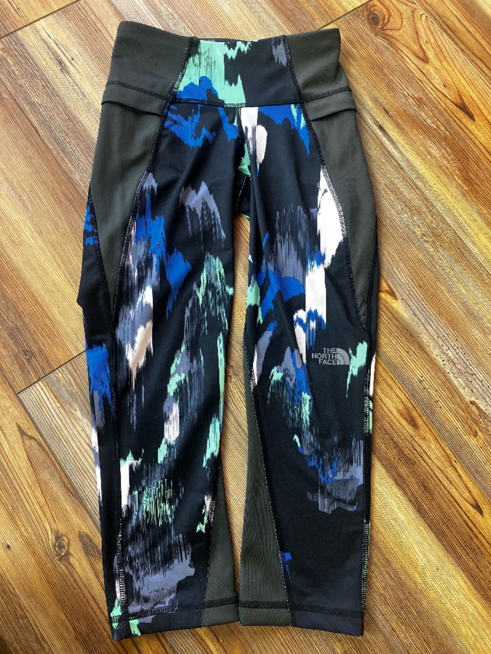 The North Face Womens XS FlashDry Black Green Blue Cropped Athletic Leggings